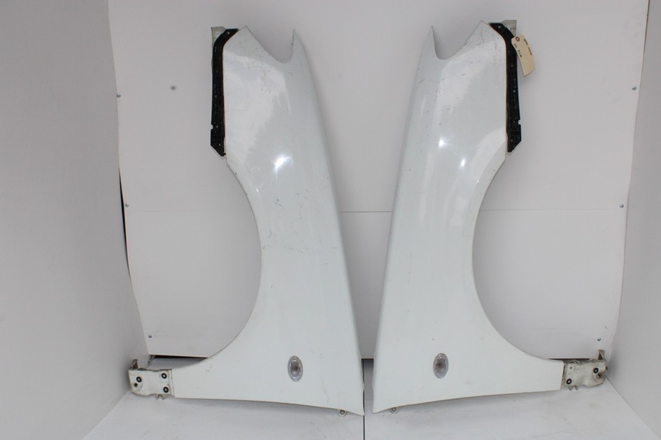 JDM 2005-2007 SUBARU LEGACY BPE / BLE PAIR OF LEFT AND RIGHT FENDERS - Image 3